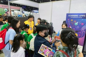 STKC ออกบูธจัดแสดงชิ้นงานชุด ตารางธาตุ ในรูปแบบ AR card สร้า ... Image 123